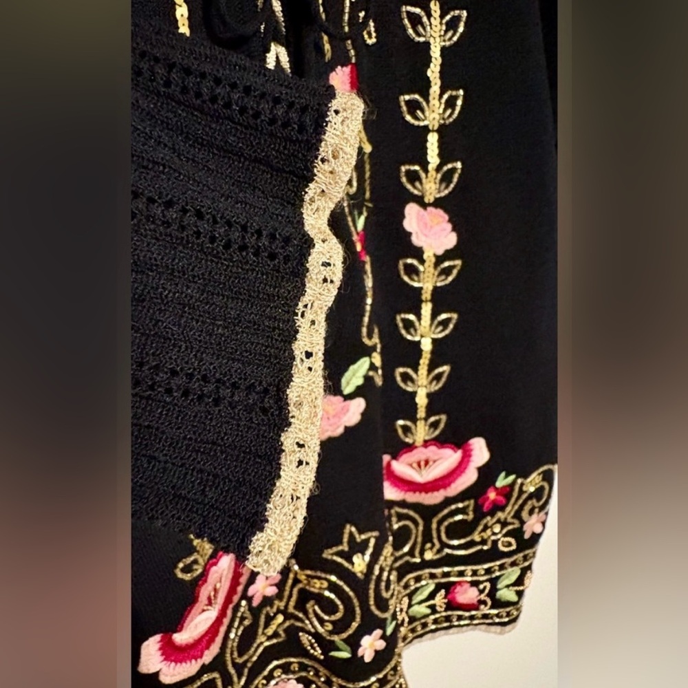 Luxury Designer Escada 45% Wool Floral Embroidery Sweater Size 6-8US Sku#73 - Picture 5 of 9